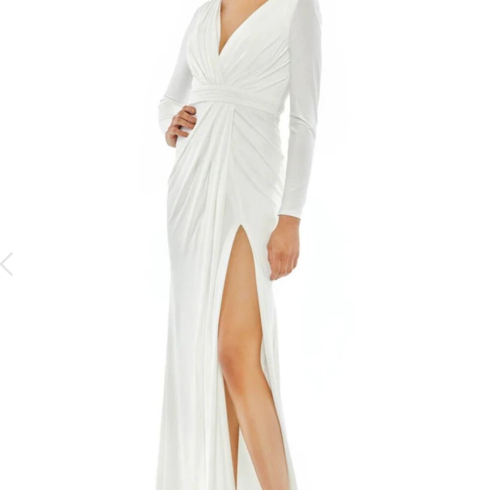 NWT $398 Mac Duggal 26554 Long Sleeve High Slit Formal Gown